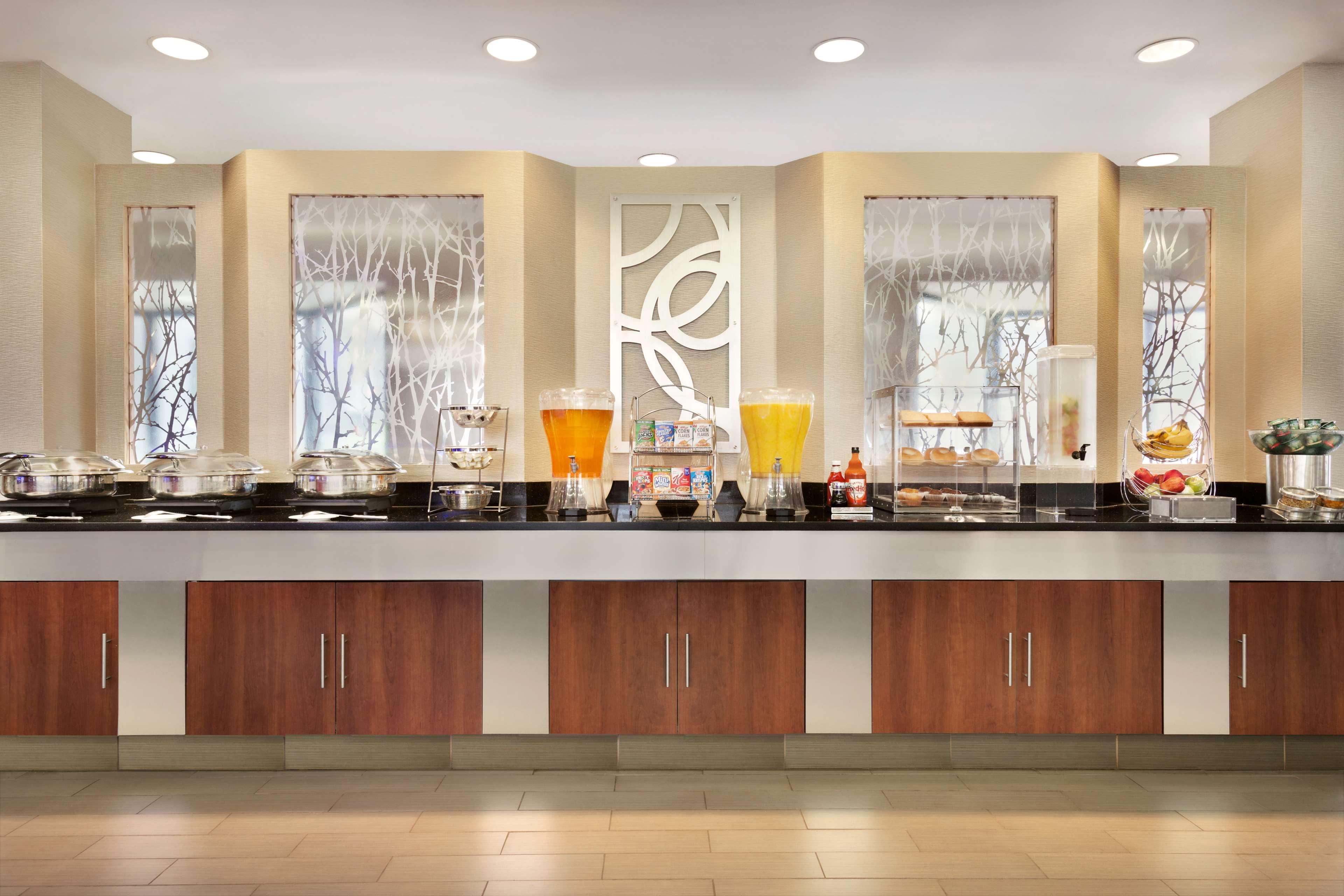 Radisson Akron-Fairlawn Copley Montrose Екстериор снимка