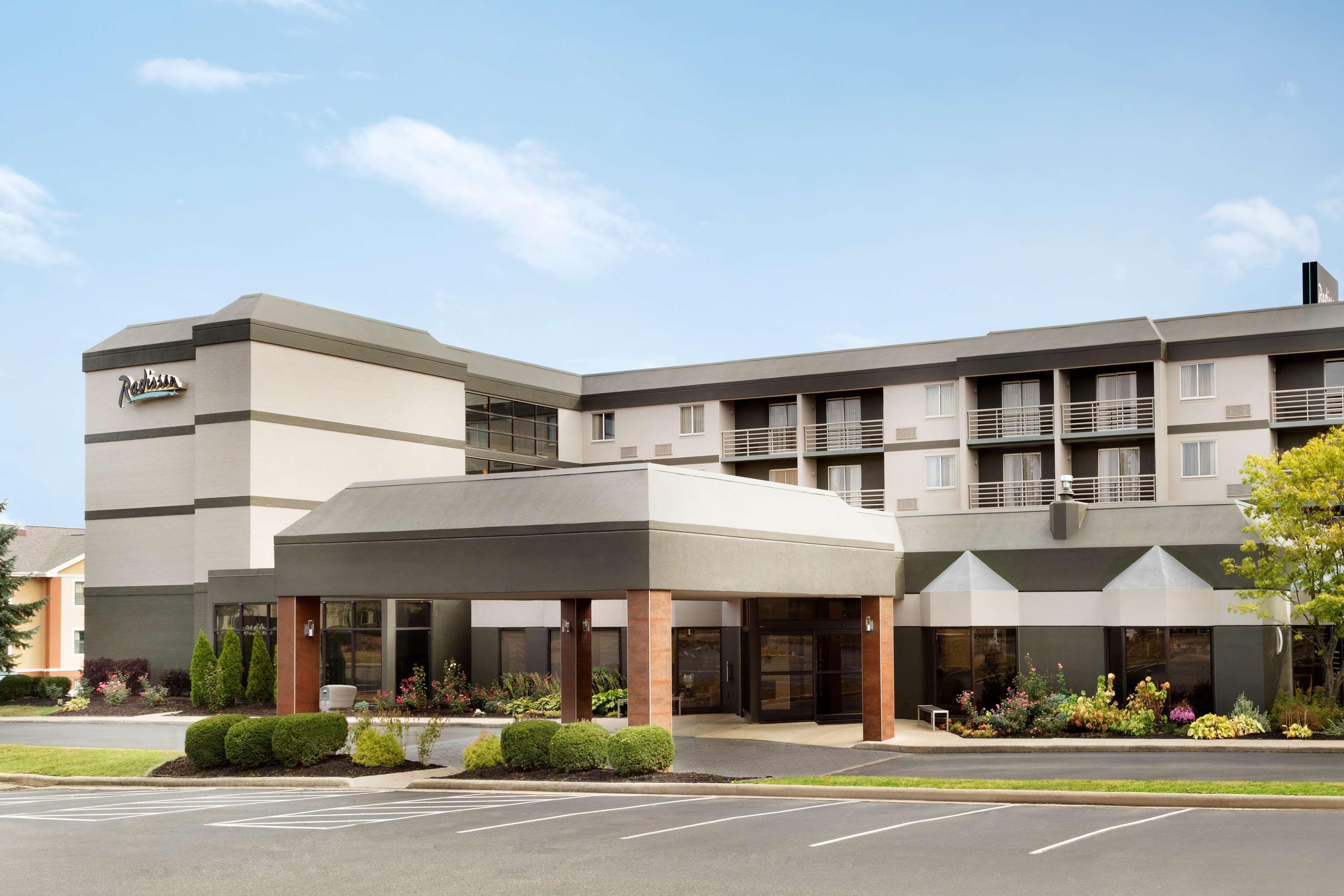 Radisson Akron-Fairlawn Copley Montrose Екстериор снимка
