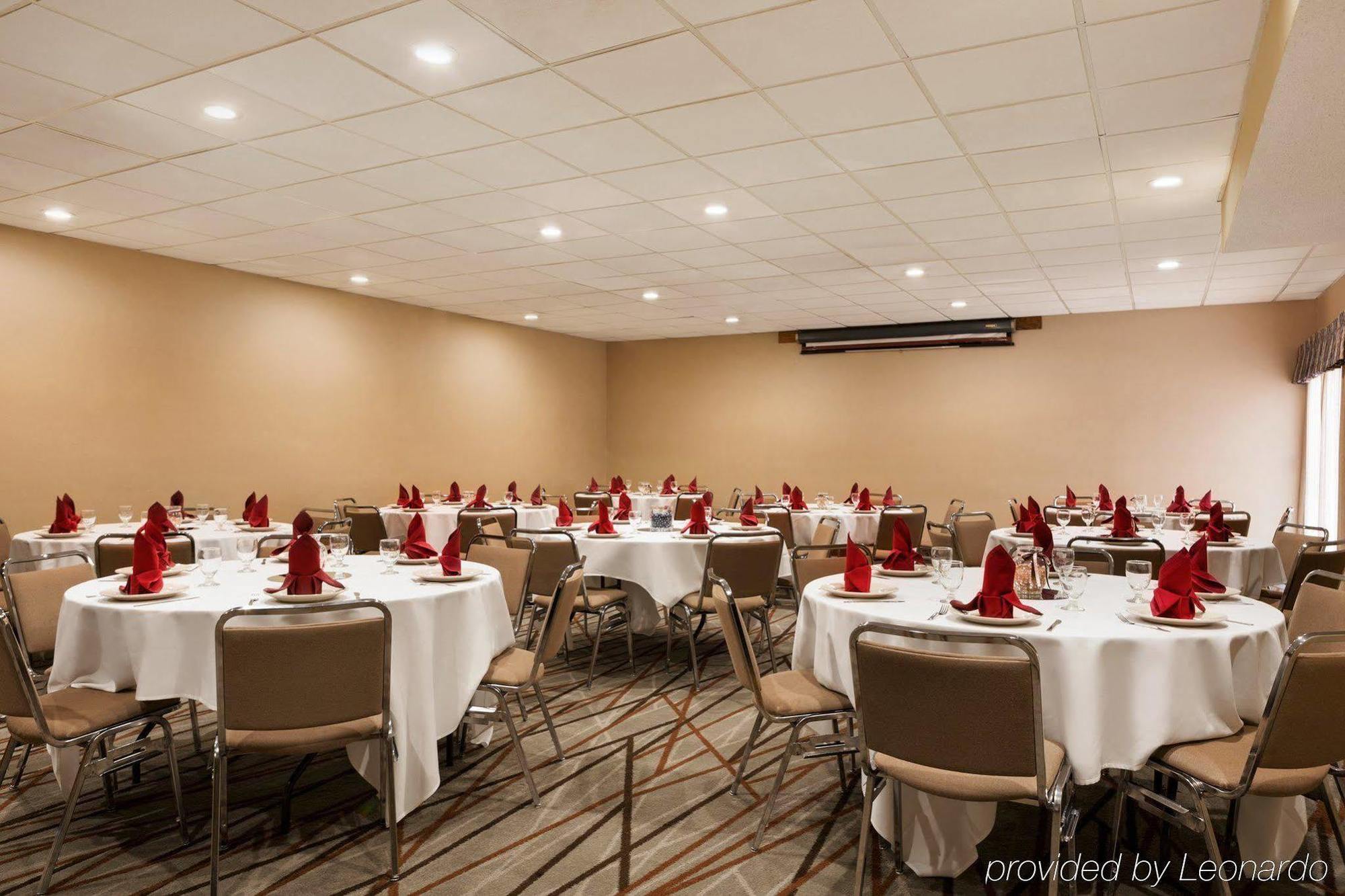 Radisson Akron-Fairlawn Copley Montrose Екстериор снимка
