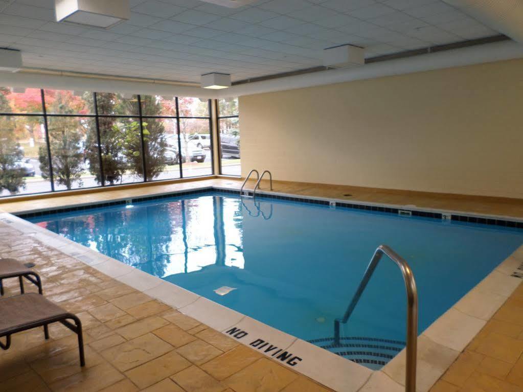 Radisson Akron-Fairlawn Copley Montrose Екстериор снимка