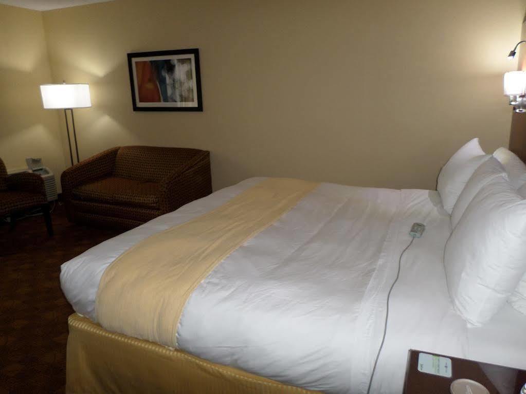 Radisson Akron-Fairlawn Copley Montrose Екстериор снимка